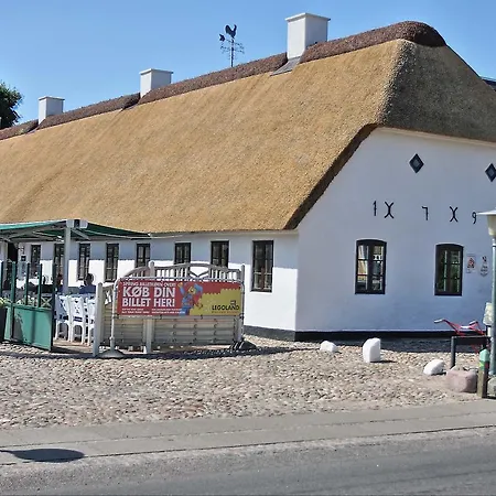 אורחן Hovborg Kro 3*