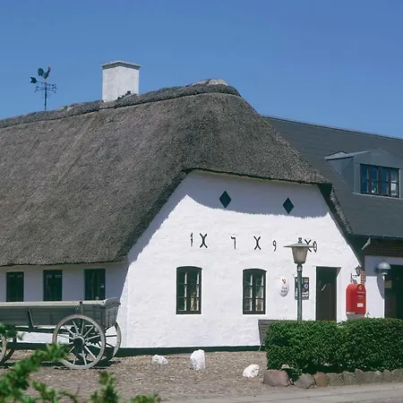 Hovborg Kro אורחן 3*