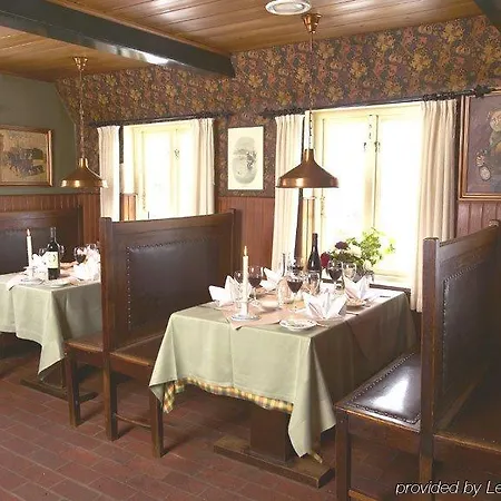 אורחן Hovborg Kro 3*