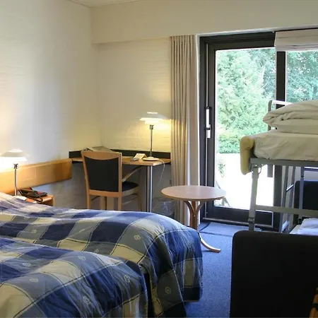 אורחן Hovborg Kro הובבורג